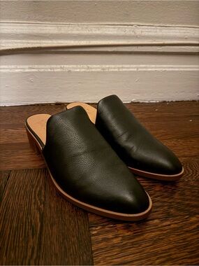 CROWN VINTAGE RYDEL MULE (Size 8.5)